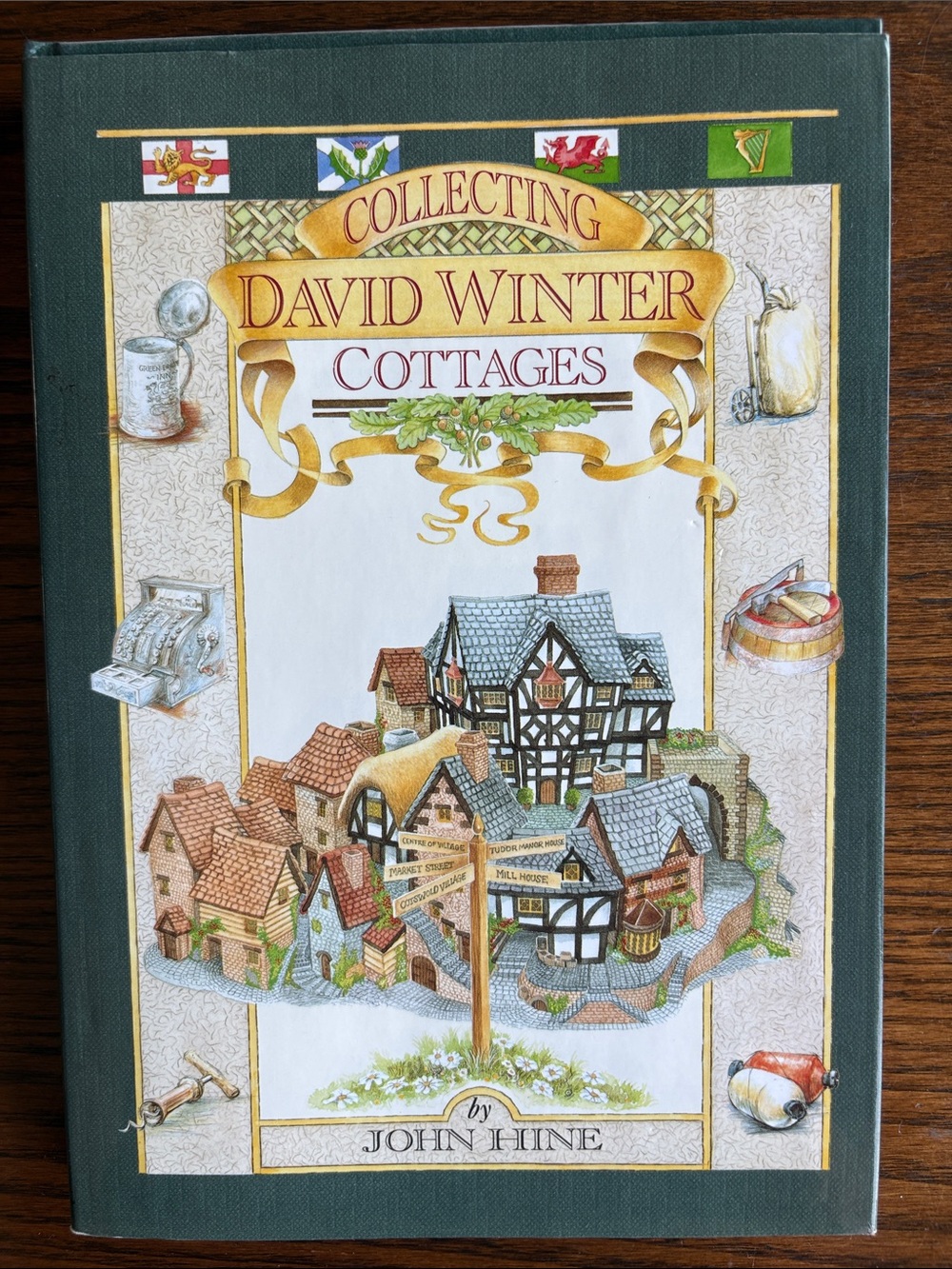 Collecting David Winter Cottages hard cover book